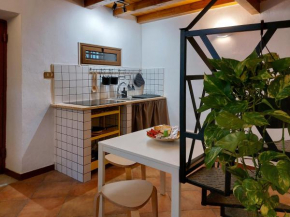 Casa Ferula - Cortile Kemonia